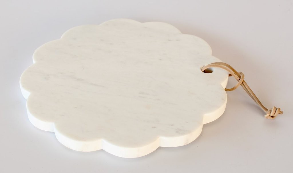 White Round Scallop Board